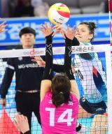 알리 '힘으로'[포토]