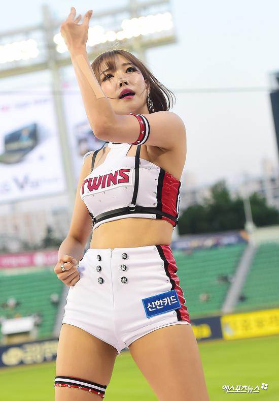 치어리더 김도희 '섹시 웨이브~"[엑's HD포토]