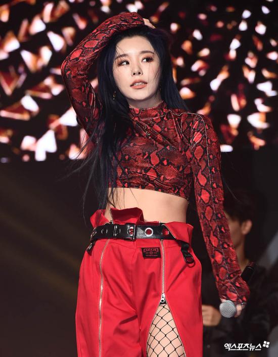 탄탄한 복근 드러낸 마마무 휘인[엑's HD포토]