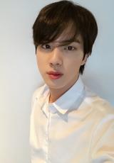 메이크업한게 아까워서…방탄소년단 진, '심쿵'하는 아이컨택 [★해시태그]