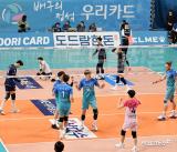 우리카드 '승리까지 남은 건 단 1세트'[포토]