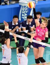 루시아 '온 힘을 다해'[포토]