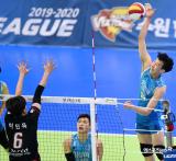 정성규 '기합과 함께'[포토]