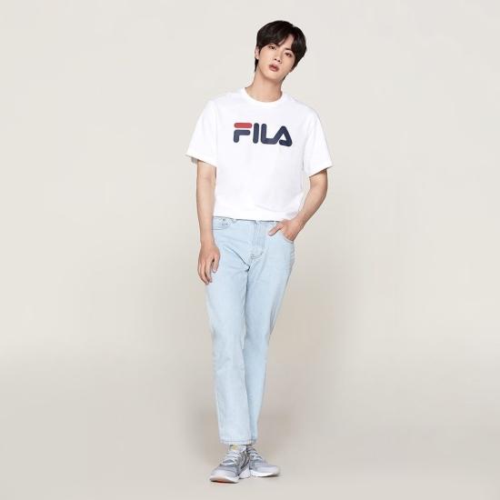 방탄소년단 진, 화보 속에서 더욱 빛나는 ‘월드 와일드 핸썸’