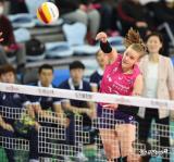 루시아 '강하게'[포토]