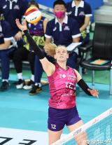 루시아 '높은 타점에서'[포토]