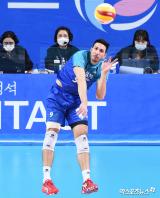 알렉스 '정확한 서브'[포토]