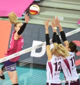 루시아 '밀어넣기'[포토]