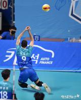 알렉스 '쫓아가서 살린다'[포토]