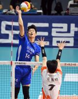 정수용 '높은 타점에서'[포토]