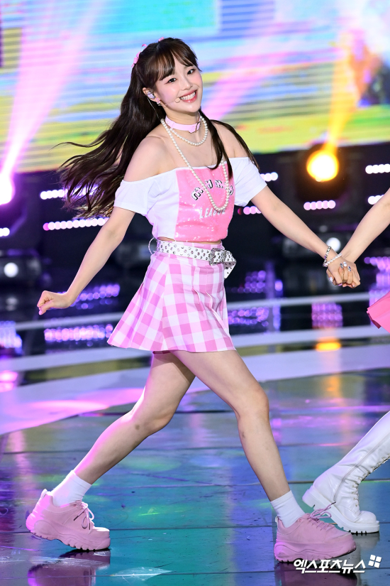 이달의소녀 츄 '이적설-분쟁논란 속 밝은 무대'[엑's HD포토]