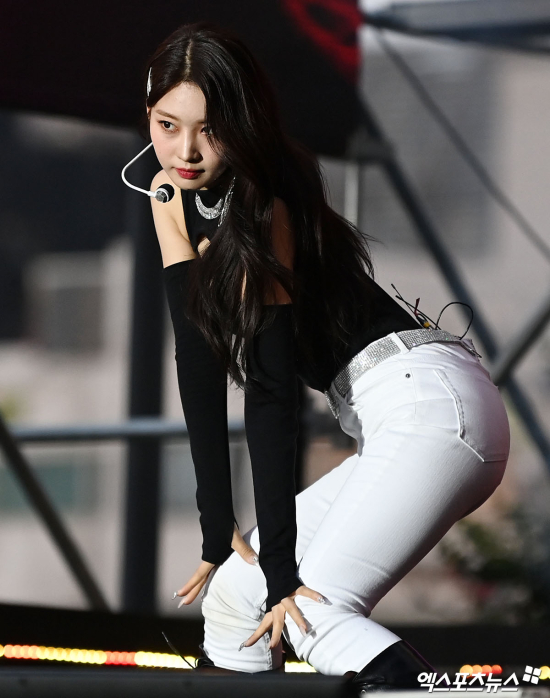 에버글로우 시현 '요염 그 자체'[엑's HD포토]