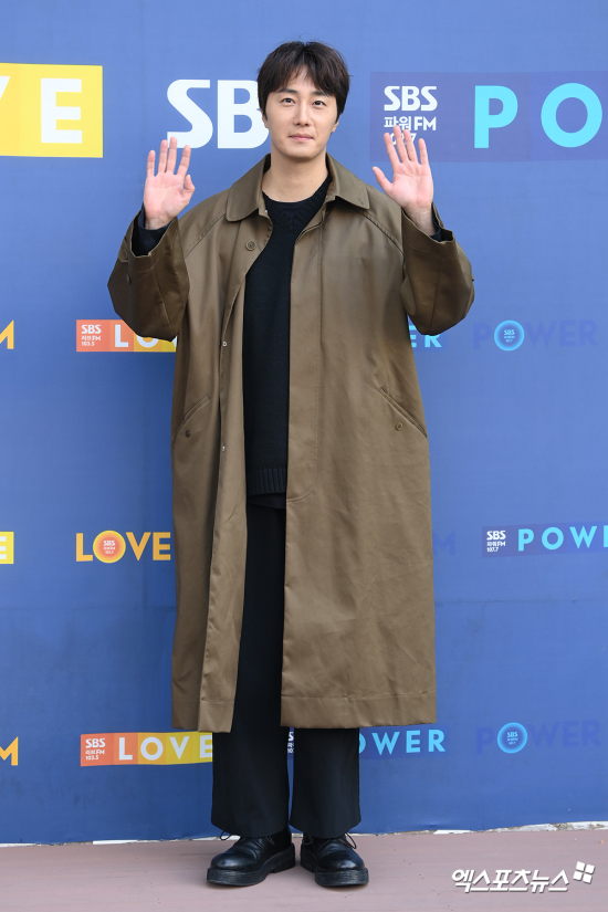 정일우 '고속도로 가족 홍보 위해 씨네타운 출격'[엑's HD포토]
