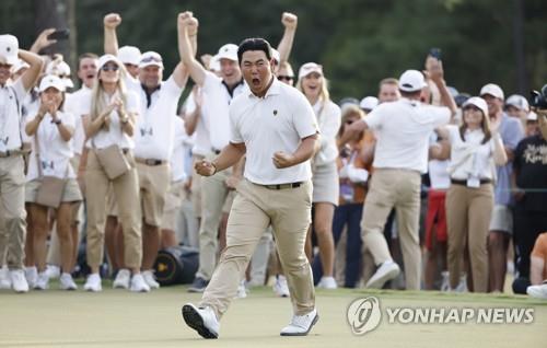 톰 킴' 김주형의 포효, 올해의 멋진 퍼트 선정