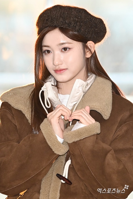 코로나19 확진' 아이브 이서, 중학교 졸업식 불참…"아쉽고 속상해"