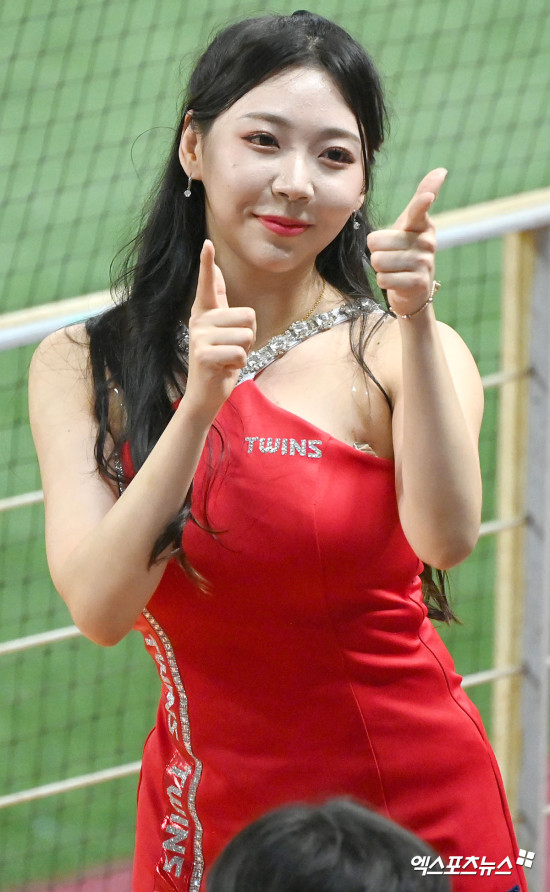 뉴페이스' 치어리더 조예린, 이기적인 S라인 몸매[엑's 영상]
