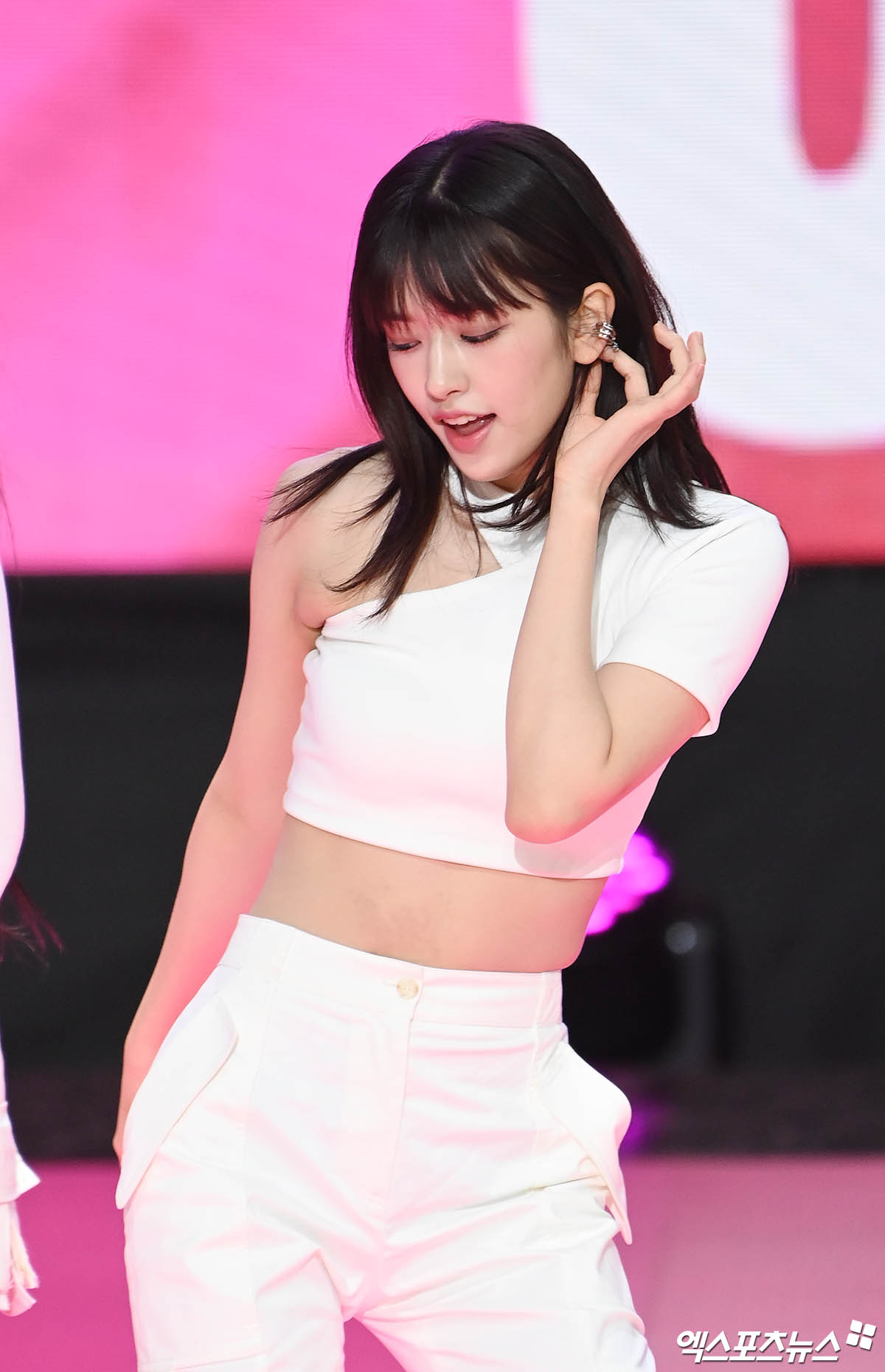 안유진