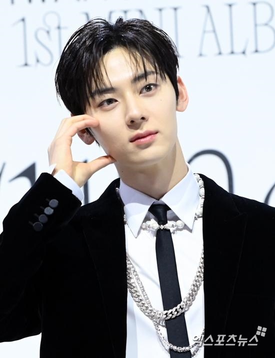 황민현, '스터디그룹' 주인공 되나…