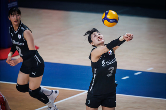2세트 아쉽다…여자배구 대표팀, '세계 4위' 미국전 0-3 완패→VNL 3연패 수렁