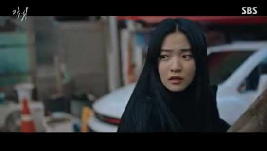 악귀' 김태리, 귀신 존재 부정 악귀' 김태리, 귀신 존재 부정