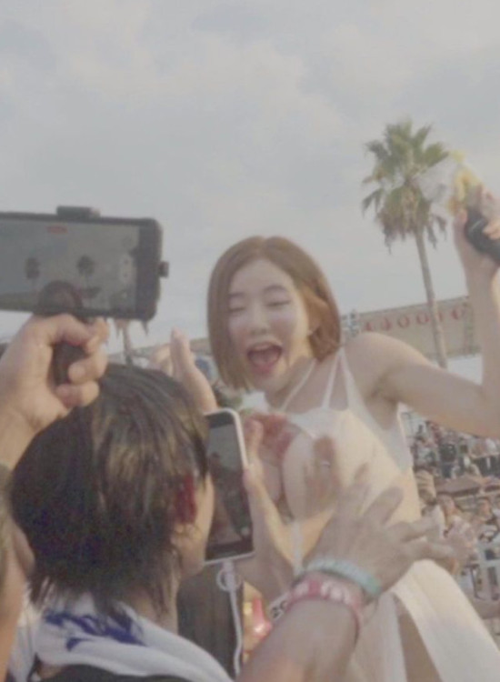 DJ 소다, 日 공연서 성추행 봉변…"여러 명이 가슴 만져" 충격