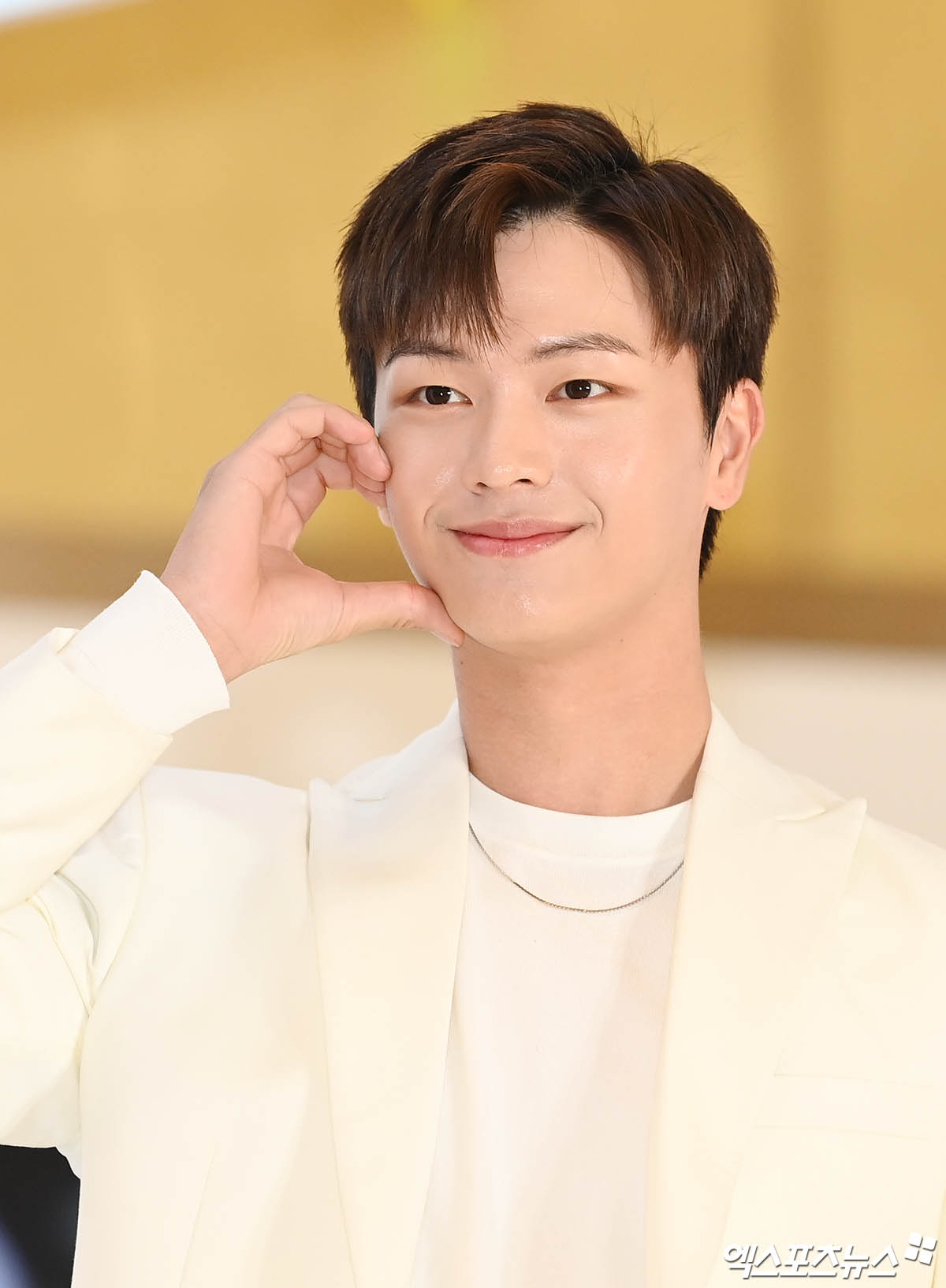 육성재