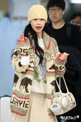 수진 '마중 온 팬들 발견'[엑's HD포토]