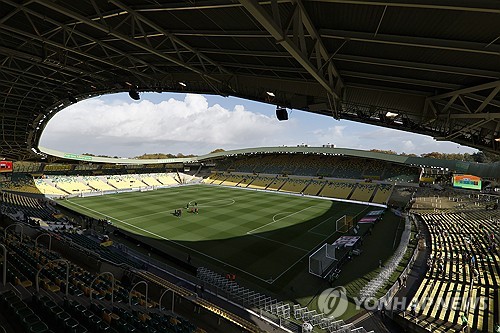 프랑스 방송 라디오 프랑스는 8일(한국시간) 나세르 알 켈라이피 PSG 회장이 현재 홈구장 파르크 데 프랭스를 떠나고 싶어 한다고 전했다.  AP 연합뉴스