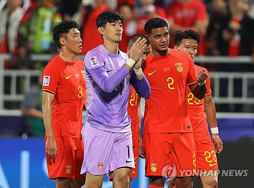 중국 축구대표팀은 1차전과 2차전에도 부진한 경기력 끝에 무승부를 거뒀다. 사진 연합뉴스