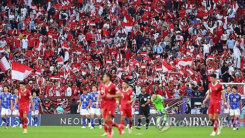 신태용 감독이 이끄는 인도네시아 축구대표팀이 2023 아시아축구연맹 카타르 아시안컵에서 16강 진출에 성공했다. D조 3위를 차지한 인도네이사는 F조 3위 오만을 승점에서 따돌리며 이번 대회 맨 마지막으로 토너먼트에 합류하는 팀이 됐다. 인도네시아 대표팀이 아시안컵 조별리그를 통과하기는 이번이 처음이다. 연합뉴스