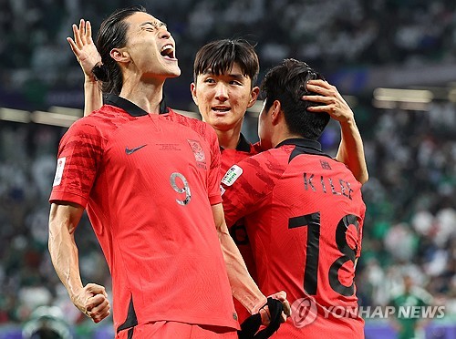 30일(현지시간) 카타르 알라이얀 에듀케이션 시티 스타디움에서 열린 2023 아시아축구연맹(AFC) 아시안컵 16강전 한국과 사우디아라비아의 경기. 조규성이 경기 종료 직전 극적인 동점골을 넣고 포효하고 있다. 연합뉴스