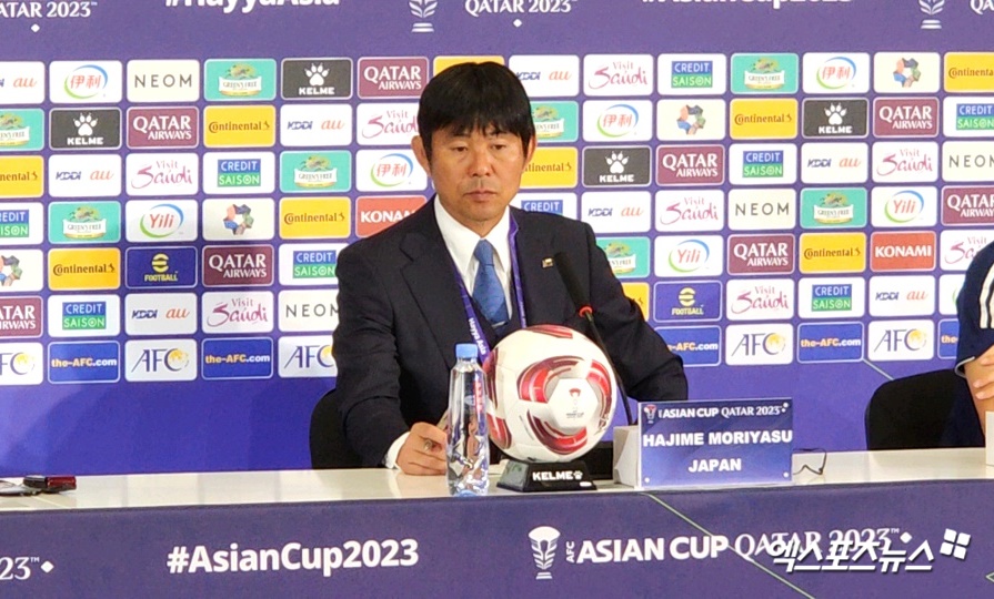 일본 축구대표팀 모리야스 하지메 감독이 31일(한국시간) 카타르 도하 앗수마마 스타디움에서 열린 2023 아시아축구연맹(AFC) 아시안컵 16강 바레인전에서 승리한 후 기자회견에 참석했다. 도하 권동환 기자