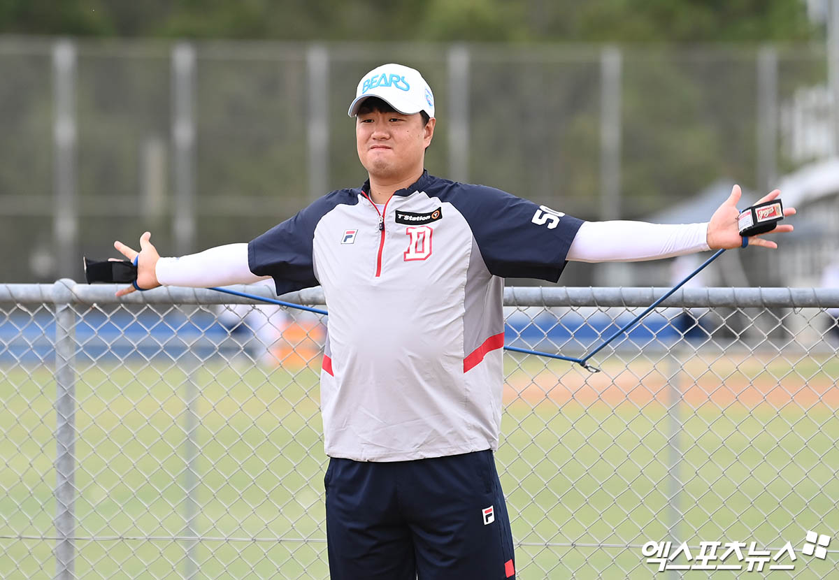 두산 베어스 우완 이영하가 2024 시즌 팀의 선발 로테이션 진입을 목표로 경쟁 중이다. 사진 엑스포츠뉴스 DB