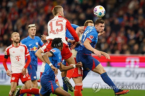 바이에른 뮌헨 수비수 에릭 다이어가 지난 6일 유럽축구연맹 챔피언스리그 16강 2차전 라치오 로마와의 홈 경기에서 김민재를 제치고 풀타임을 소화, 챔피언스리그 이주의 팀에 뽑혔다. 독일 유력기자인 케리 하우도 다이어와 그의 파트너 마테이스 더리흐트 조합이 가장 안정적인 수비 조합이었다며 다이어의 손을 들어줬다. 연합뉴스