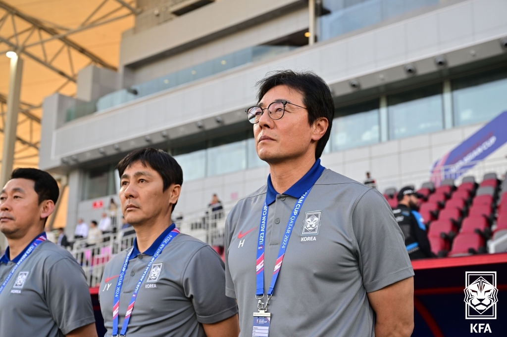 황선홍 올림픽 대표팀 감독이 한일전을 하루 앞둔 21일(한국시간) 카타르 도하에 위치한 카타르대학교 보조구장에서 한국 취재진을 만나 한일전을 앞둔 소감을 밝혔다. 사진 대한축구협회