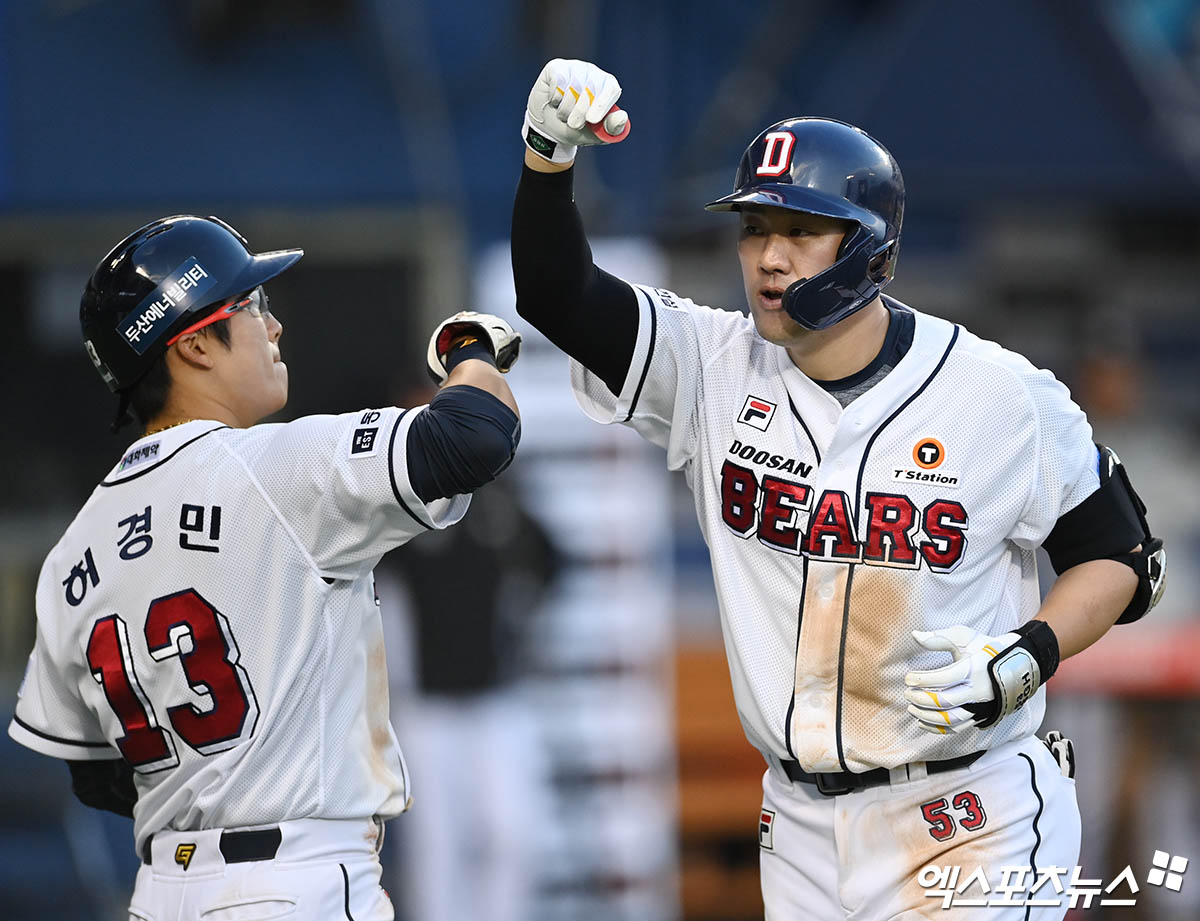 두산 베어스 캡틴 양석환.  4월 30일 서울 잠실야구장에서 열린 2024 신한 SOL Bank KBO리그 삼성 라이온즈와 시즌 4차전에 5번타자 겸 1루수로 선발출전, 1회말 1타점 2루타에 이어 6회말 안타 출루 후 센스 있는 주루 플레이로 추가 득점까지 기록했다. 두산은 삼성을 제압하고 2연승을 질주했다. 사진 엑스포츠뉴스 DB