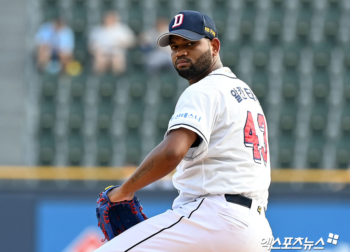 알칸타라는 3일 잠실구장에서 열릴 '2024 신한 SOL Bank KBO 리그' LG 트윈스와 주말 3연전 첫 번째 맞대결을 앞두고 부상 검진 차 미국으로 향했다. 엑스포츠뉴스 DB