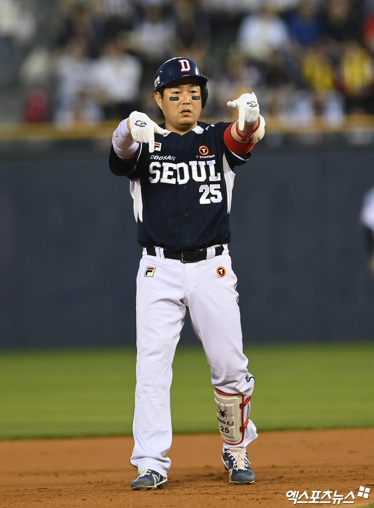 양의지는 3일 잠실구장에서 열린 '2024 신한 SOL Bank KBO 리그' LG와 주말 3연전 첫 번째 맞대결에서 4번 지명타자로 선발 출전. 3회초 결승타로 팀 승리에 힘을 보탰다. 잠실, 박지영 기자