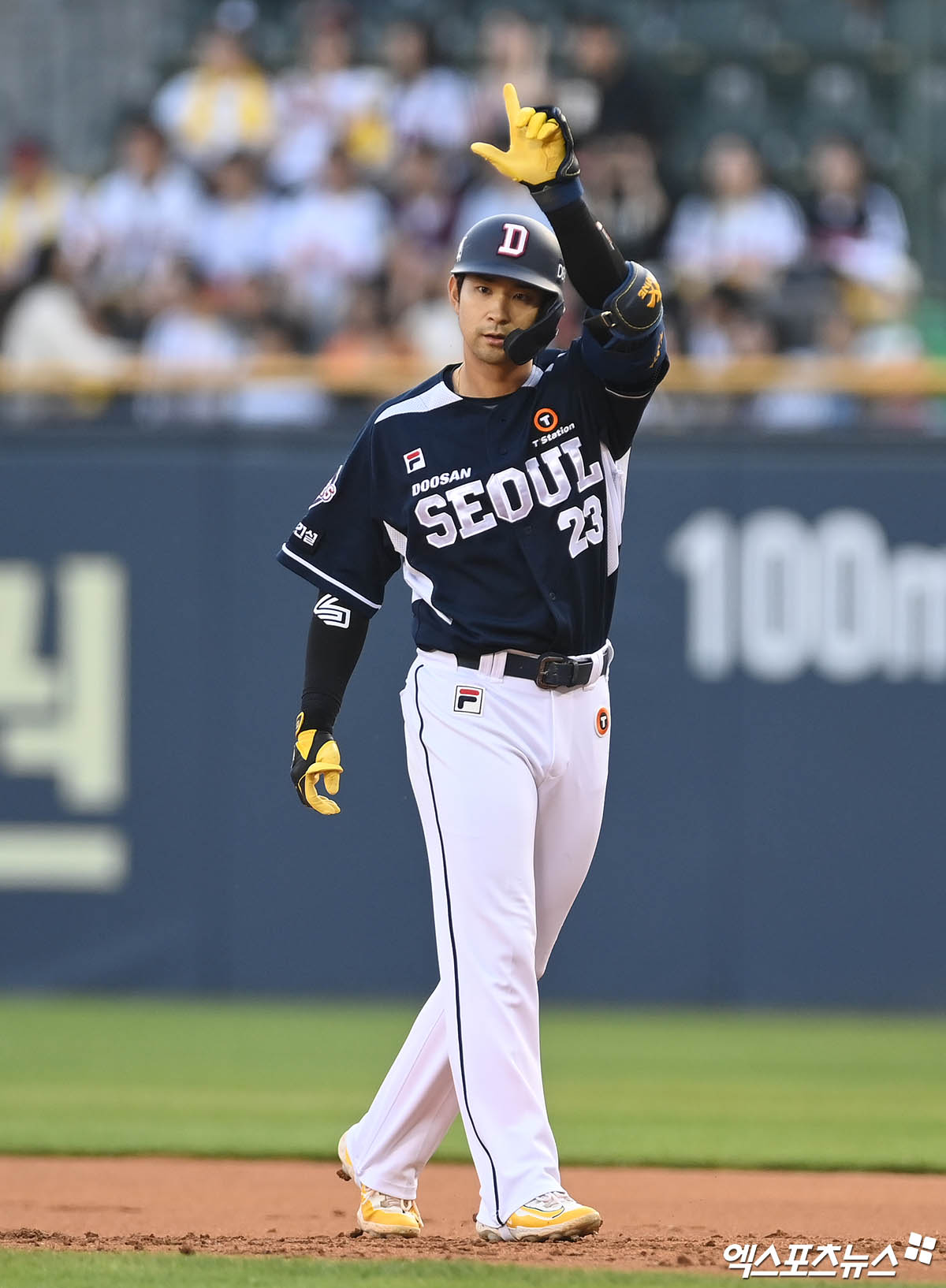 강승호는 3일 잠실구장에서 열린 '2024 신한 SOL Bank KBO 리그' LG와 주말 3연전 첫 번째 맞대결에서 3번타자 2루수로 선발 출전. 1회초 팀의 선취점을 올리며 공격에 힘을 보탰다. 잠실, 박지영 기자