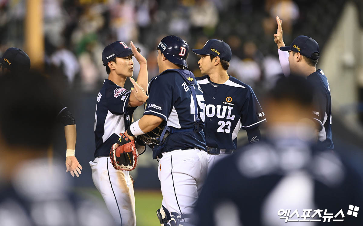 두산은 3일 잠실구장에서 열린 '2024 신한 SOL Bank KBO 리그' LG와 주말 3연전 첫 번째 맞대결에서 6-4로 승리. 2연패를 끊어내며 주말 3연전 기선 제압에 성공했다. 잠실, 박지영 기자