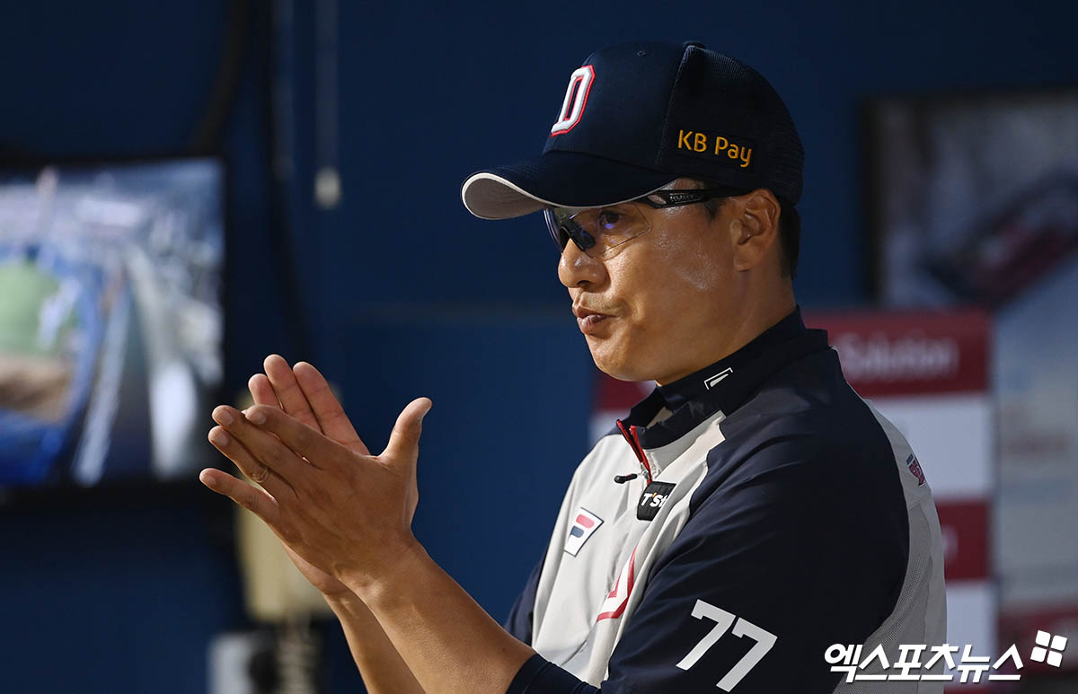 이승엽 두산 감독은 3일 잠실구장에서 열린 '2024 신한 SOL Bank KBO 리그' LG와 주말 3연전 첫 번째 맞대결에서 팀이 6-4로 승리한 뒤 선수단을 향한 칭찬을 아끼지 않았다. 잠실, 박지영 기자