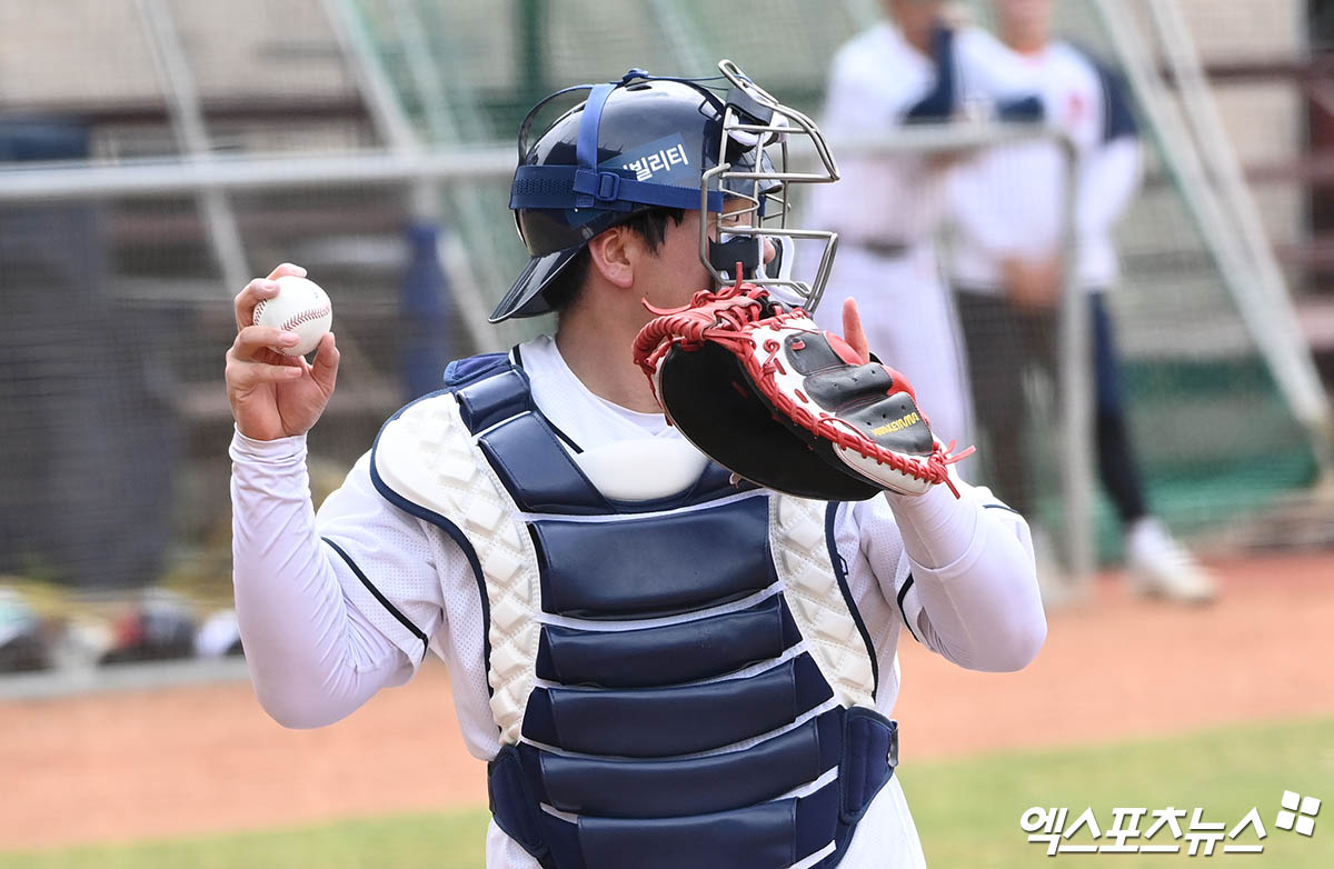 김기연은 4일 잠실구장에서 열린 '2024 신한 SOL Bank KBO 리그' LG 트윈스와 주말 3연전 두 번째 경기에서 7번타자 포수로 선발 출전. 4타수 2안타로 팀 승리에 힘을 보탰다. 엑스포츠뉴스 DB