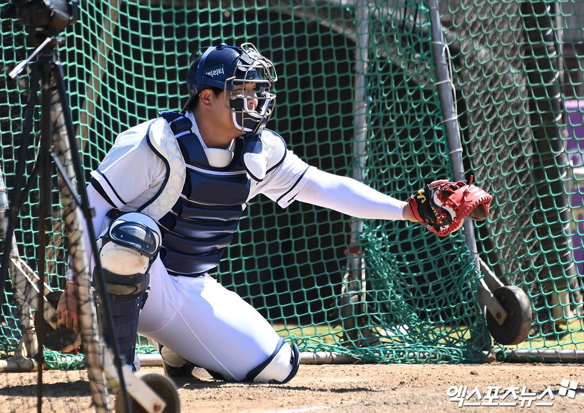 김기연은 4일 잠실구장에서 열린 '2024 신한 SOL Bank KBO 리그' LG 트윈스와 주말 3연전 두 번째 경기에서 7번타자 포수로 선발 출전. 4타수 2안타로 팀 승리에 힘을 보탰다. 엑스포츠뉴스 DB