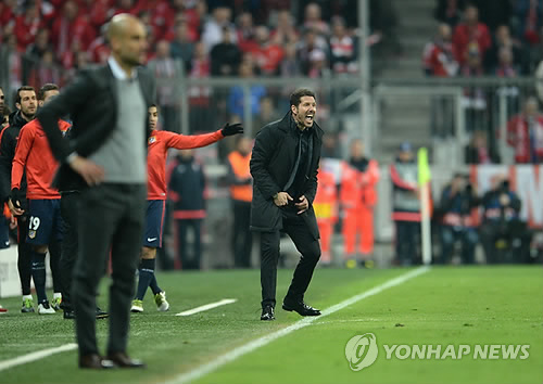 독일 축구 전문지 키커가 6일(한국시간) 투헬 후임 감독 작업에 계속 실패하고 있는 뮌헨이 펩 과르디올라 감독의 복귀를 노리고 있다고 전했다. 연합뉴스