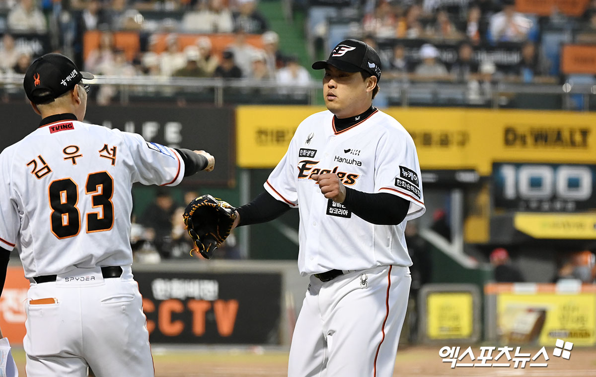 류현진은 8일 사직구장에서 열릴 '2024 신한 SOL Bank KBO 리그' 롯데 자이언츠와 맞대결에서 선발 등판할 예정이다. 엑스포츠뉴스 DB