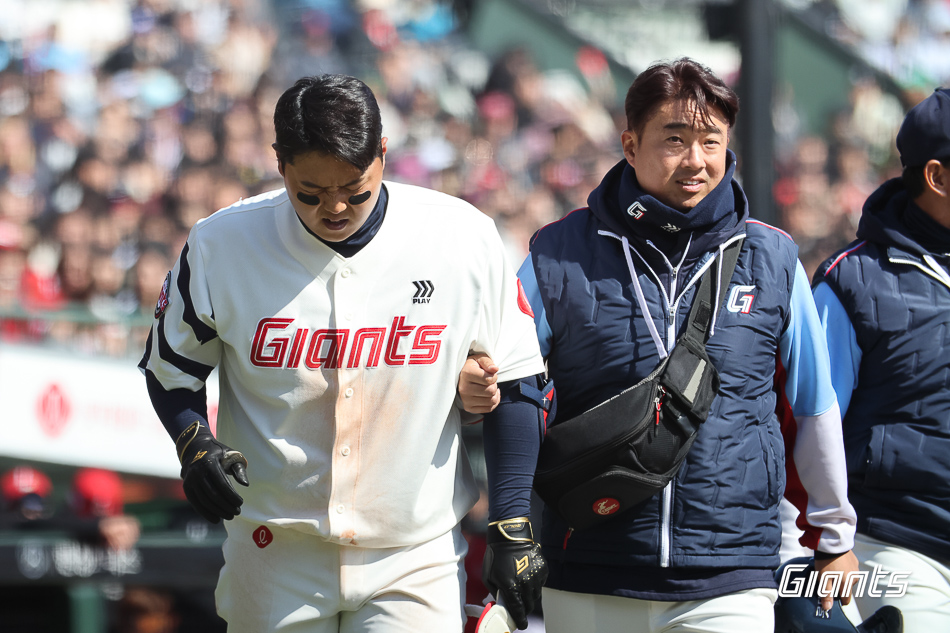 한동희는 9일 사직구장에서 열린 '2024 신한 SOL Bank KBO 리그' 한화 이글스전에서 6번타자 3루수로 선발 출전. 3타수 3안타 2타점 1득점으로 맹활약한 뒤 4회말 주루 과정에서 부상으로 일찌감치 교체됐다. 롯데 자이언츠