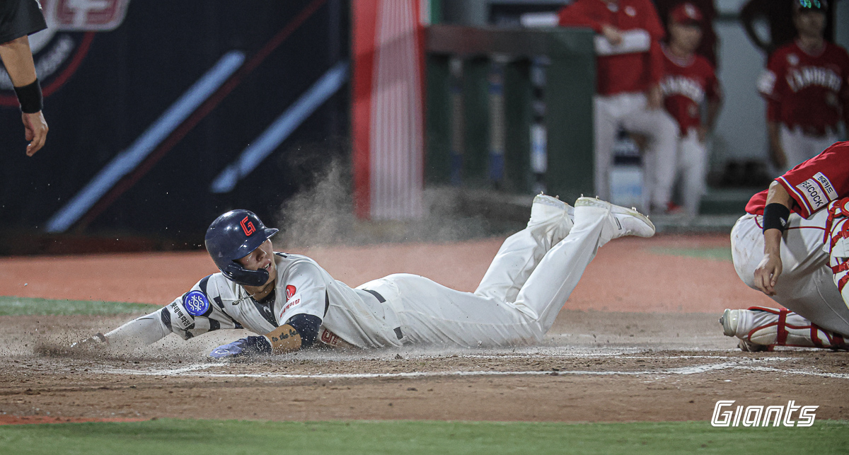 롯데는 11일 사직구장에서 열린 '2024 신한 SOL Bank KBO 리그' LG 트윈스와 주말 3연전 두 번째 경기에서 주루 미스가 여러 번 나왔다. 롯데 자이언츠