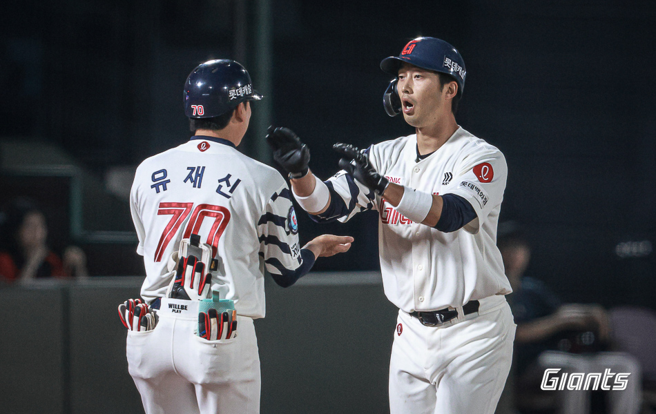 롯데 자이언츠 내야수 이학주. 5월 23일 부산 사직야구장에서 열린 2024 신한 SOL Bank KBO리그 KIA 타이거즈와의 팀 간 5차전에서 멀티 홈런을 기록, 팀의 대승을 이끌었다. 사진 롯데 자이언츠