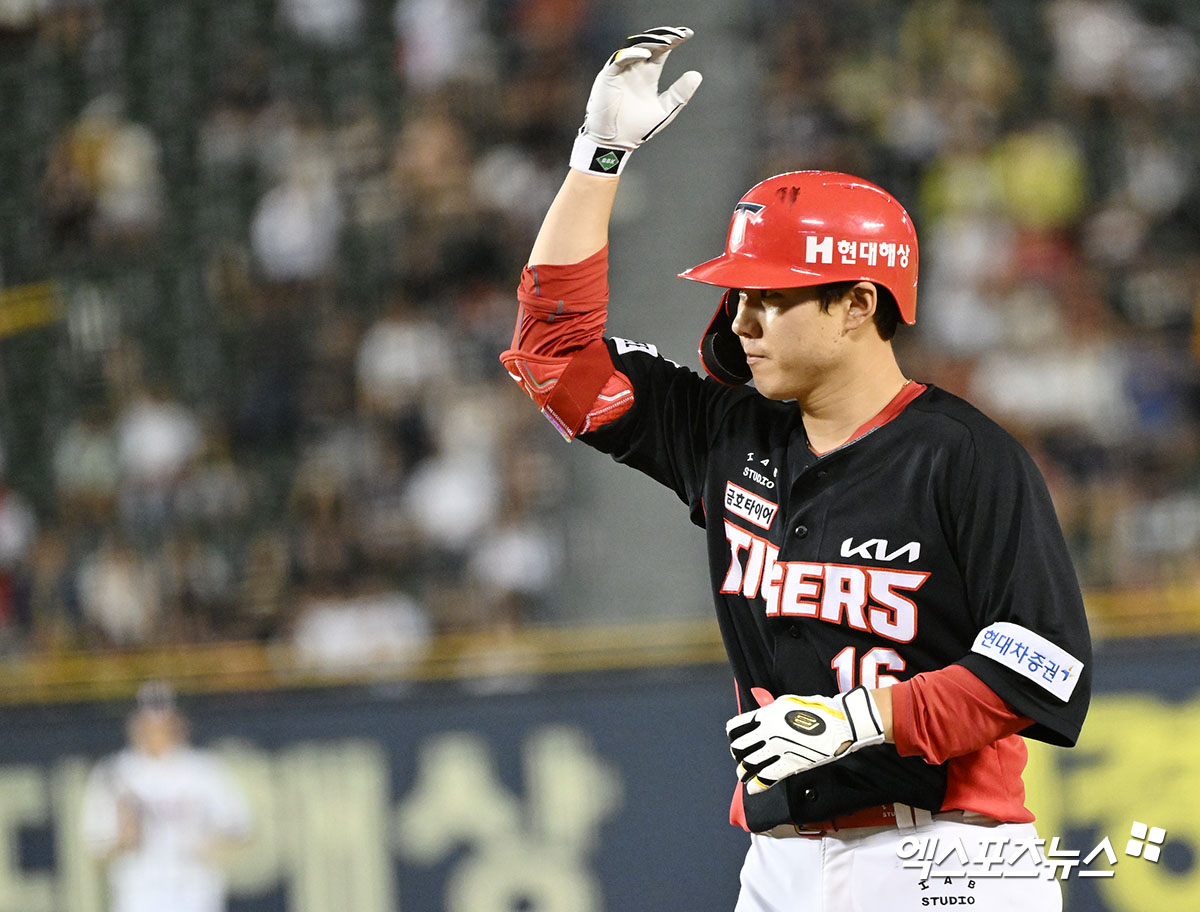 ​​최원준은 30일 창원 NC파크에서 열린 '2024 신한 SOL Bank KBO 리그' NC 다이노스와 주중 3연전 마지막 경기에서 9번타자 우익수로 선발 출전. 3회초 적시타로 결승타를 기록했다. 동시에 23타수 무안타를 침묵도 끊어냈다. 엑스포츠뉴스 DB