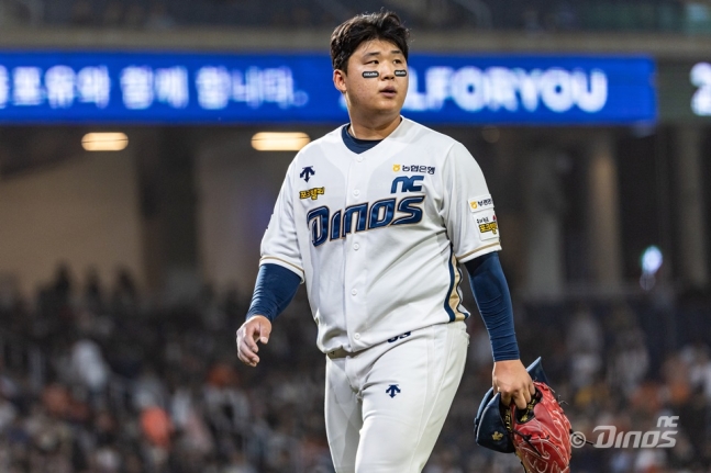 신민혁은 28일 창원 NC파크에서 열린 '2024 신한 SOL Bank KBO 리그' KIA 타이거즈와 주중 3연전 첫 번째 맞대결에서 선발 등판. 2이닝 6실점으로 부진해 시즌 4패(4승)를 기록했다. NC 다이노스